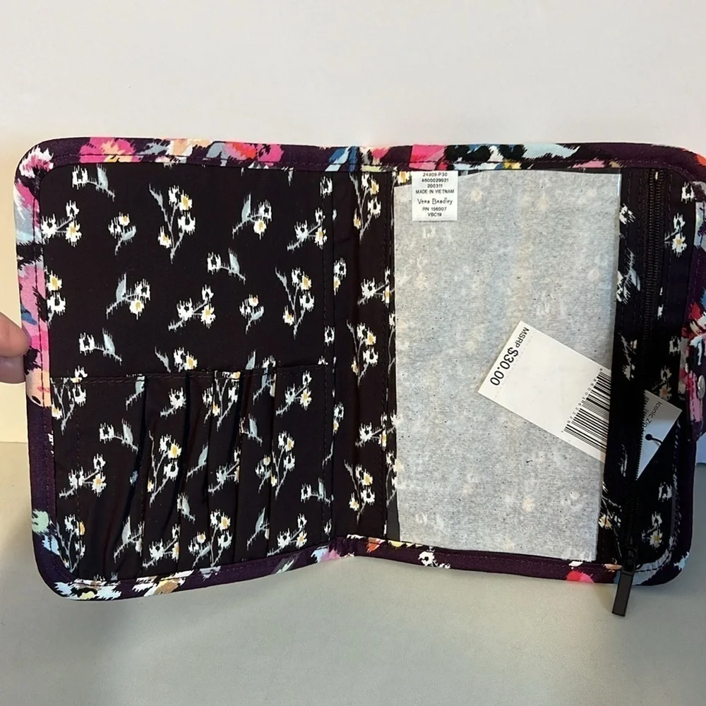 Vera Bradley Iconic Zip In Brush Case Indiana Rose